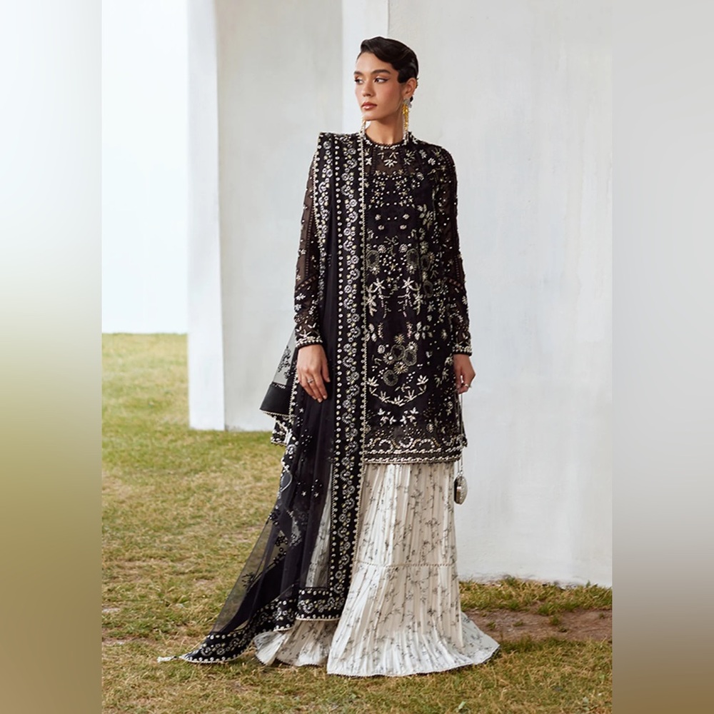 SUFFUSE BY SANA YASIR NEW DRESS NEVER WORN XL SIZE